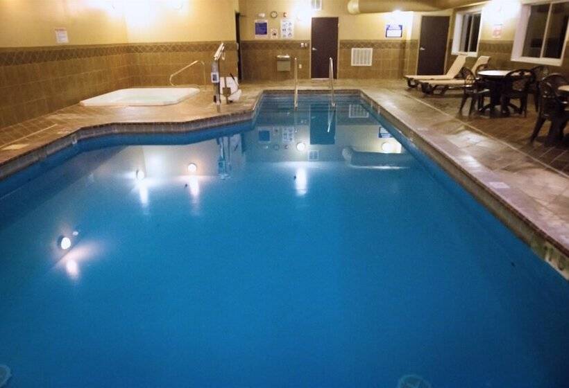 酒店 Holiday Inn Express Devils Lake, An Ihg