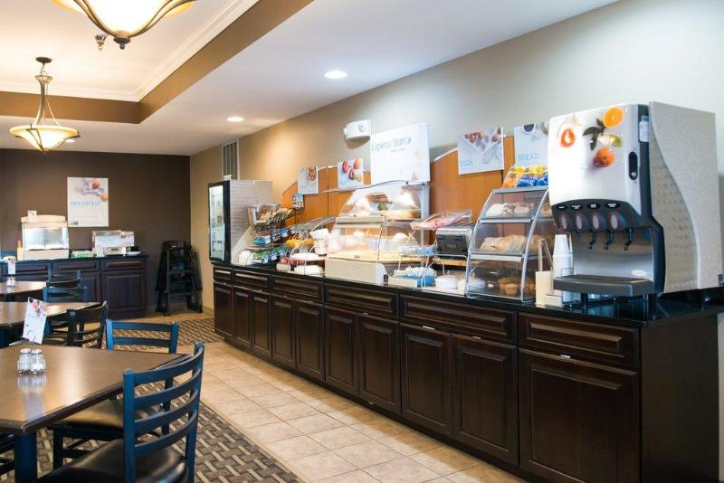 酒店 Holiday Inn Express Devils Lake, An Ihg