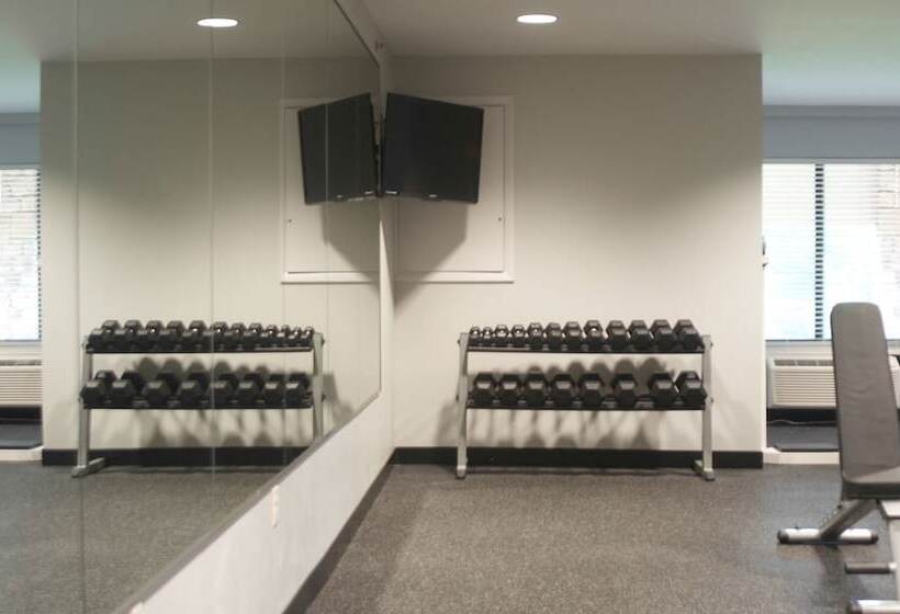 فندق Holiday Inn Express Hickory   Hickory Mart, An Ihg