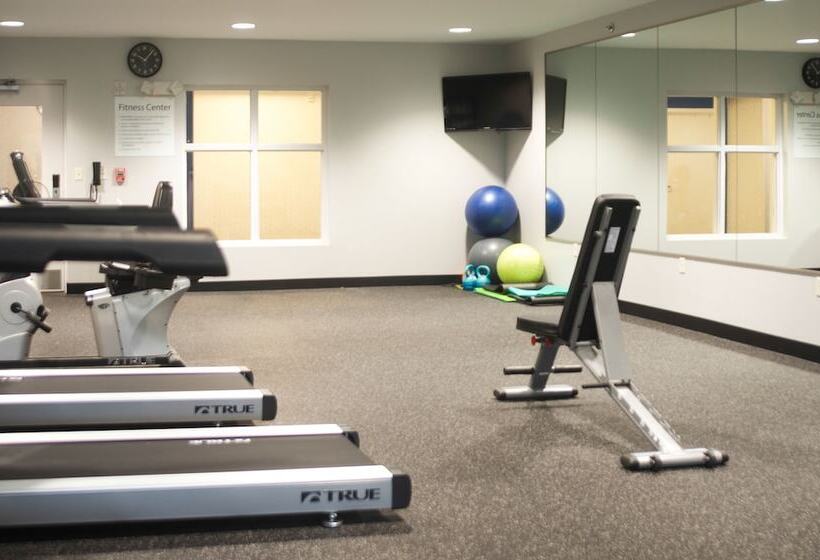 فندق Holiday Inn Express Hickory   Hickory Mart, An Ihg