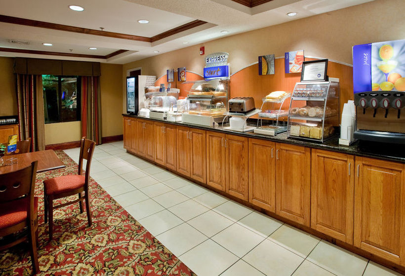 Hotel Holiday Inn Express  And Suites Kinston