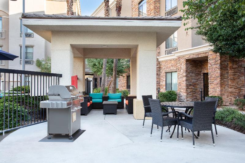 فندق Holiday Inn Express & Suites Phoenix Glendale Dist, An Ihg