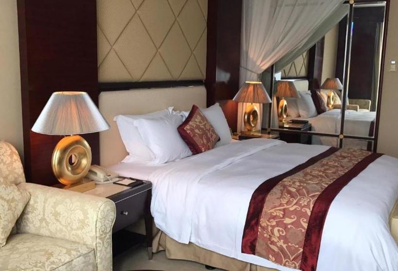 Отель Hui Hua International Dongguan