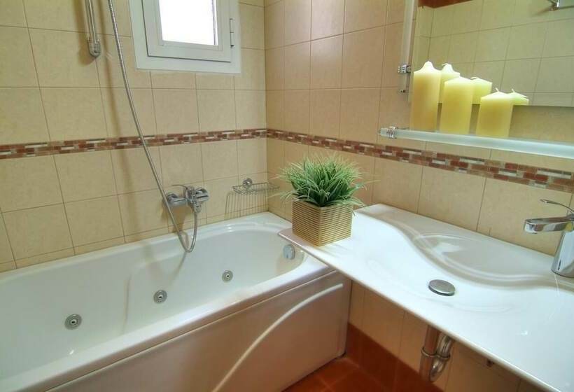 בית מלון כפרי Kalafati