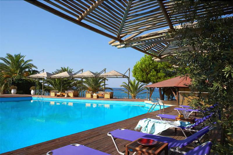 فندق Kamari Beach