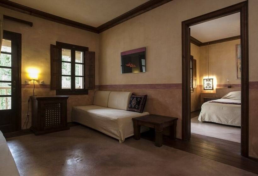 Katogi Averoff Hotel & Winery