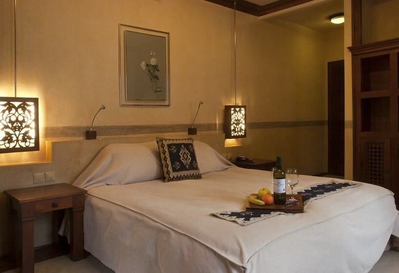 Katogi Averoff Hotel & Winery