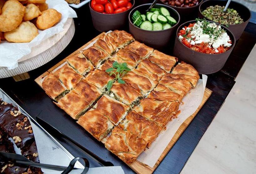 בית מלון כפרי Kyparissia Beach