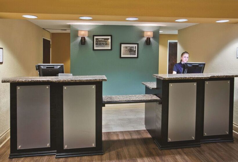 酒店 La Quinta Inn & Suites By Wyndham Hot Springs