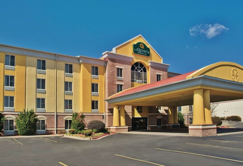 בית מלון כפרי La Quinta Inn & Suites By Wyndham Hot Springs