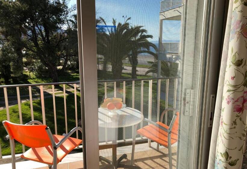 בית מלון כפרי Laios