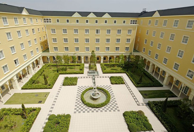 Hotel Palm & Fountain Terrace