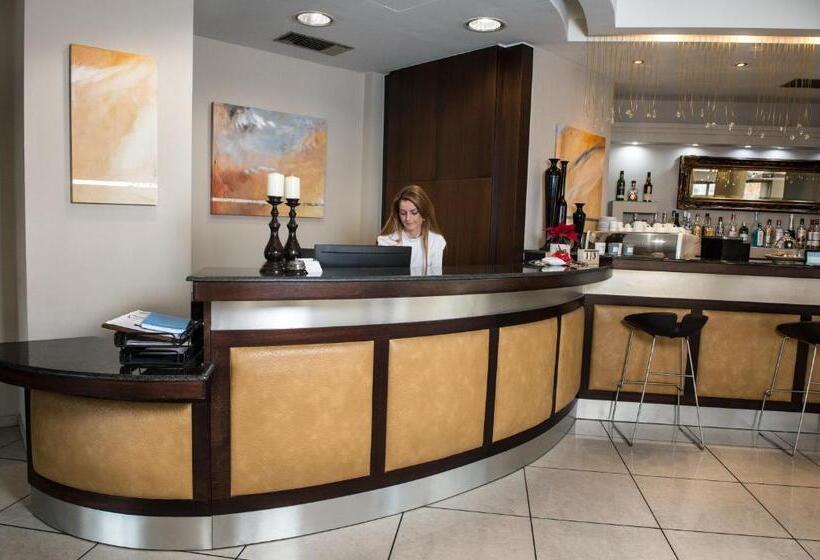 בית מלון כפרי Premier Agrinio Heart