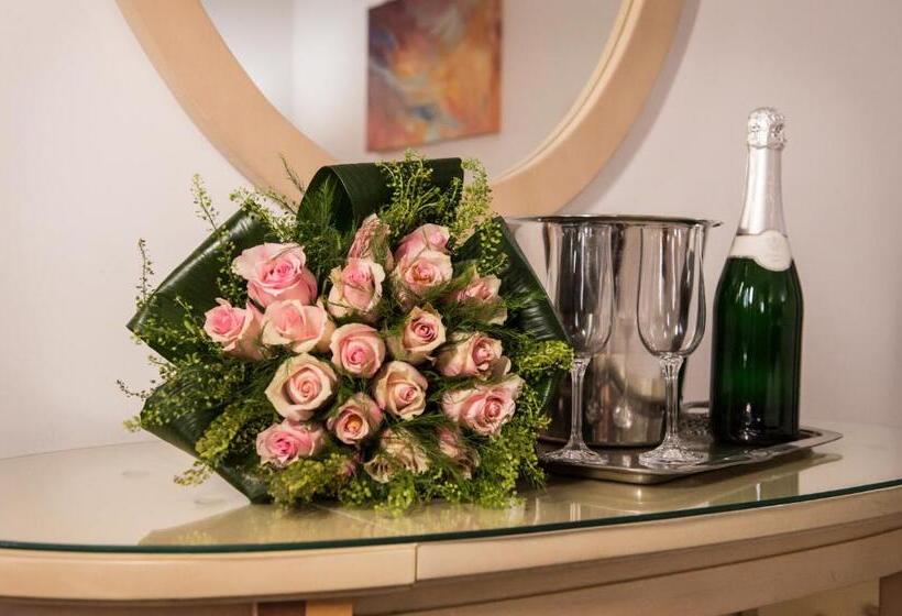 ホテル Premier Agrinio Heart