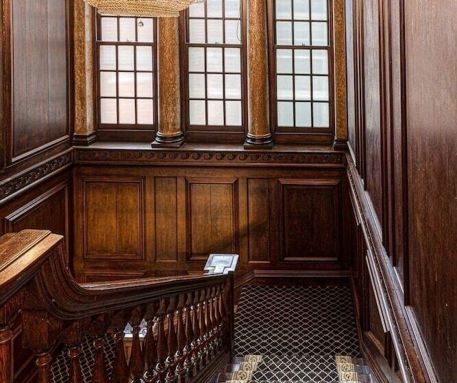 فندق St. Giles House