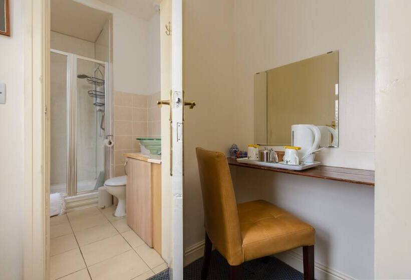 בית מלון כפרי Crossways