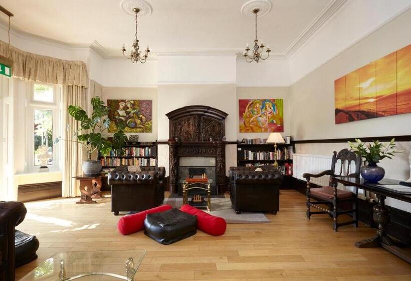 ホテル The Grange B&b