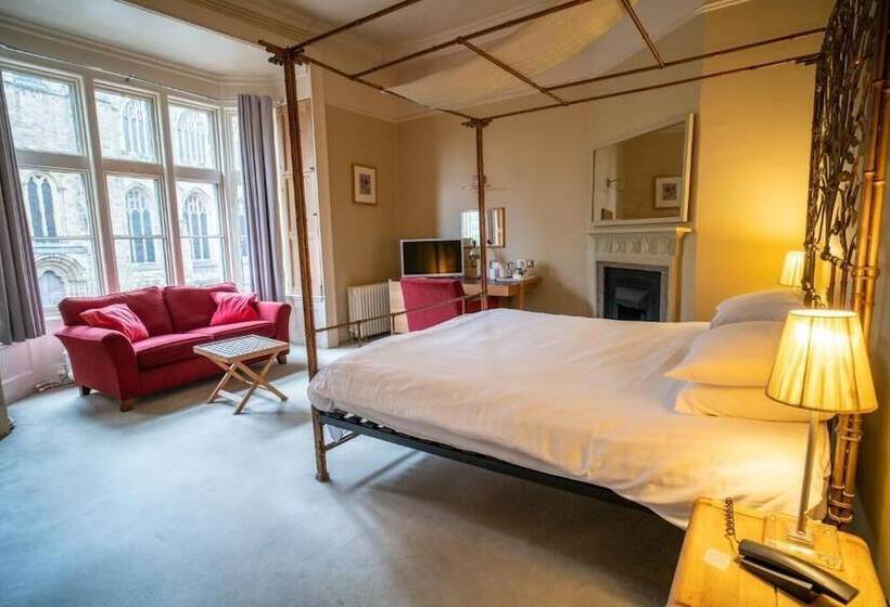 호텔 The Old Deanery   Restaurant With Rooms