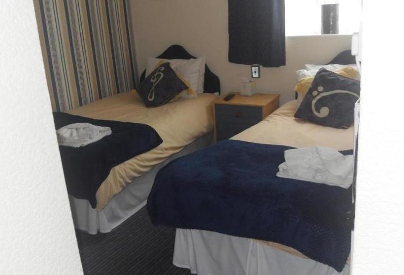 Отель The Park Villa