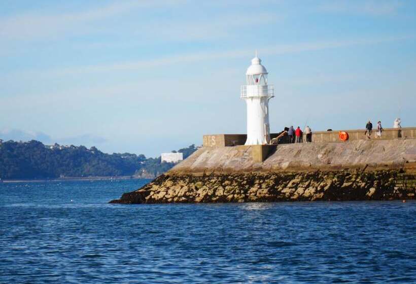 בית מלון כפרי The Trouville