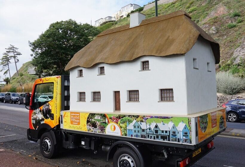 בית מלון כפרי The Trouville