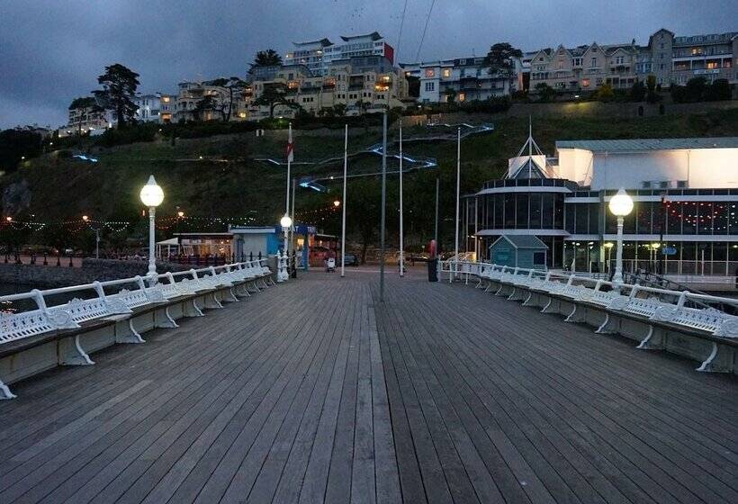 בית מלון כפרי The Trouville