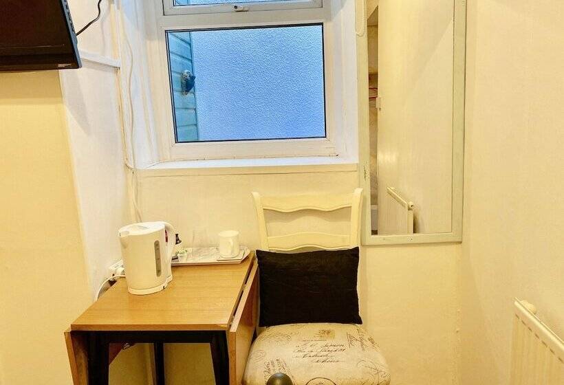 בית מלון כפרי The Trouville