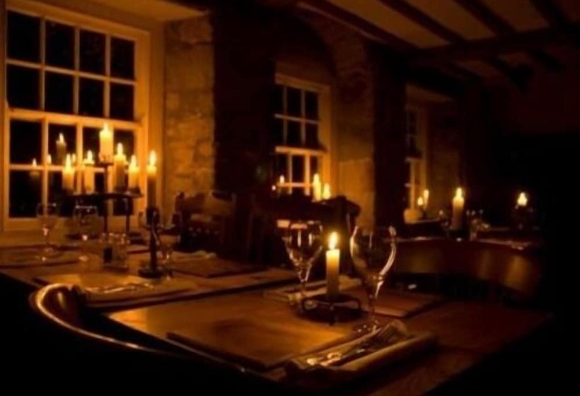 ホテル The White Lion Inn