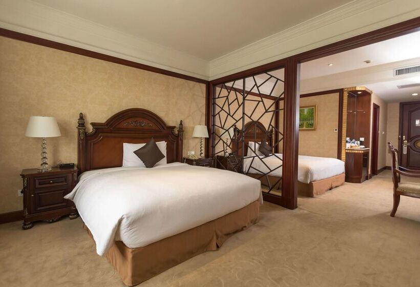 Hotel Wyndham Shanghai Hongqiao Near Necc