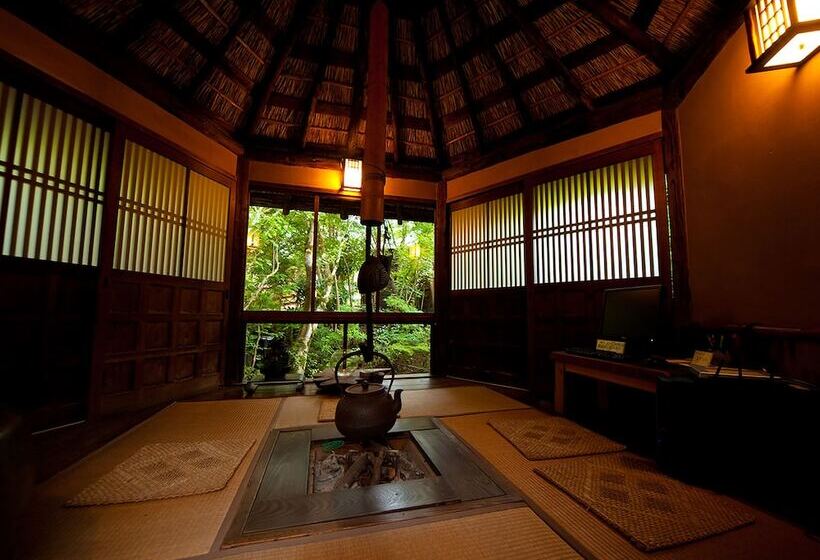 Отель Yufuin Hoteiya