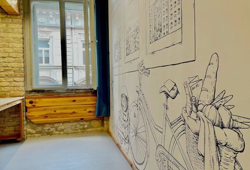 Lavender Circus Hostel, Doubles & Ensuites