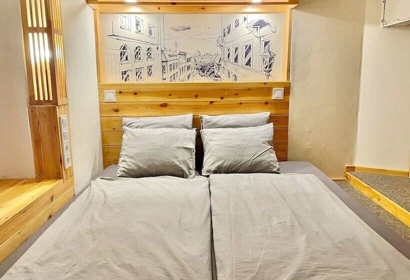 Lavender Circus Hostel, Doubles & Ensuites