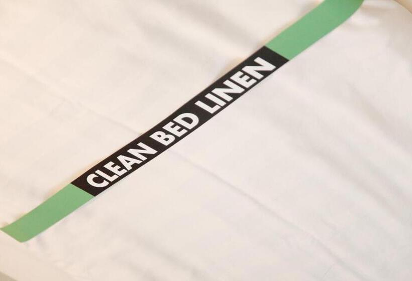 簡易ホテル Maverick Ensuites