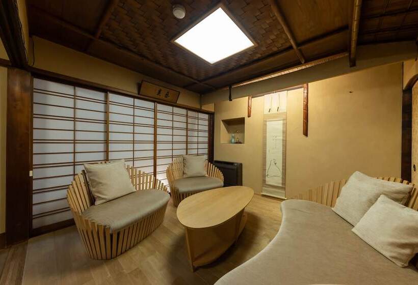 ریوکان Izuyasu Traditional Kyoto Inn Serving Kyoto Cuisine