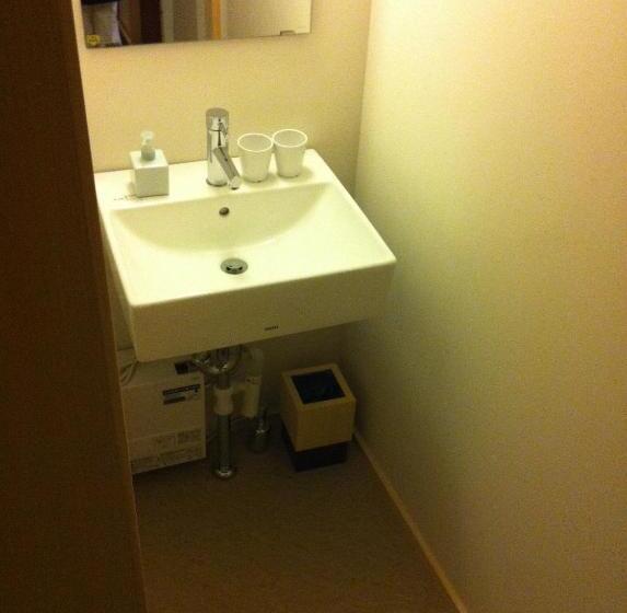 ریوکان Izuyasu Traditional Kyoto Inn Serving Kyoto Cuisine