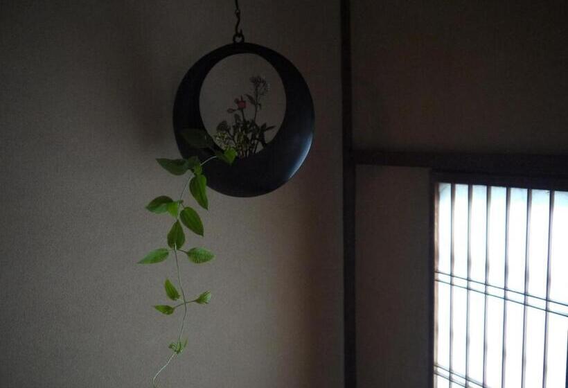 ریوکان Izuyasu Traditional Kyoto Inn Serving Kyoto Cuisine