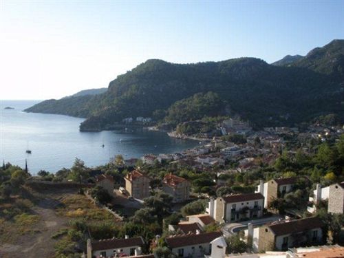 Serena Suites Aparthotel