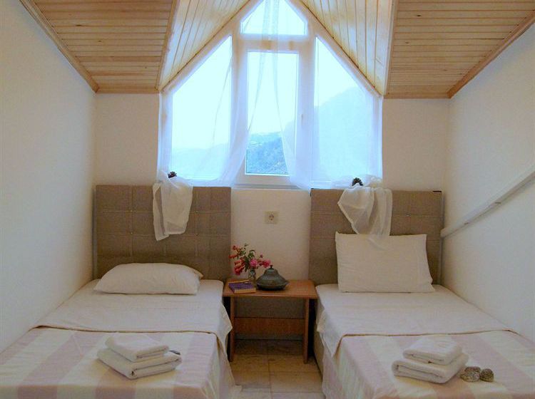 Serena Suites Aparthotel