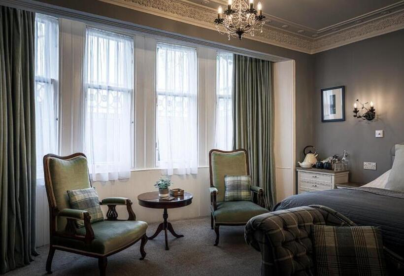 The Alamo Guest House