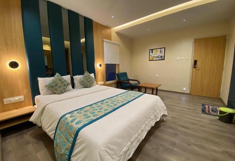 בית מלון כפרי Apex International