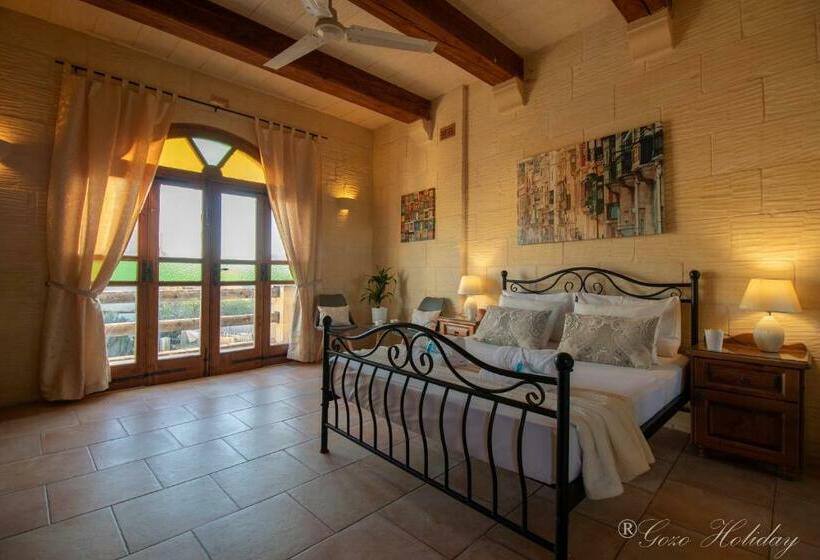 تختخواب و صبحانه Lellux Qala