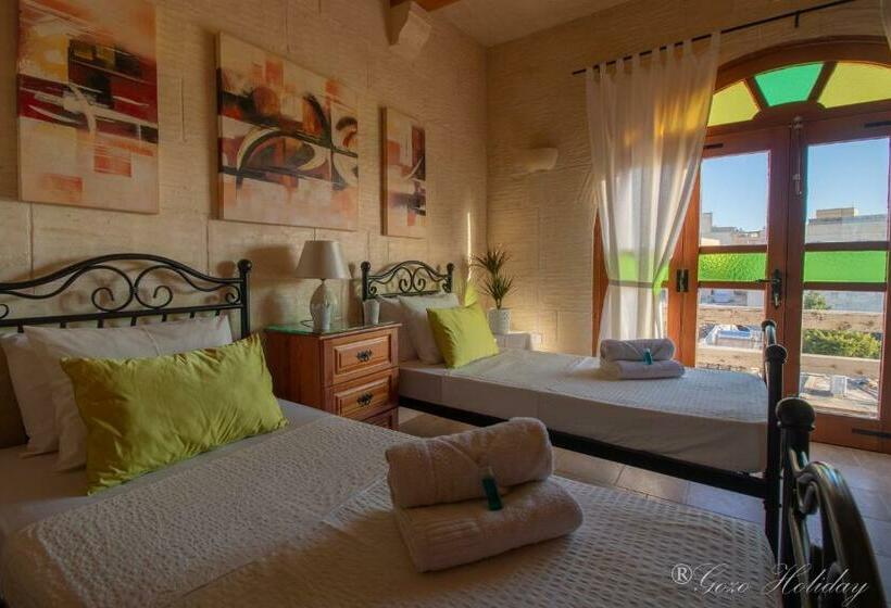 تختخواب و صبحانه Lellux Qala