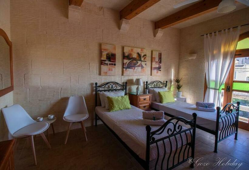 تختخواب و صبحانه Lellux Qala