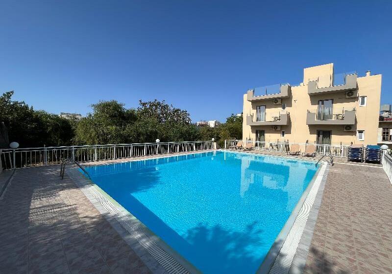 Acropolis Apartments