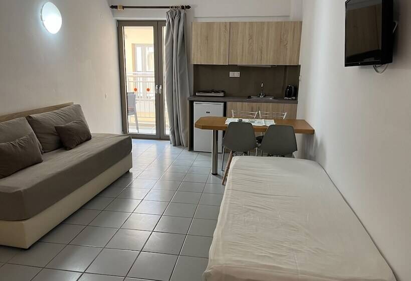 Acropolis Apartments