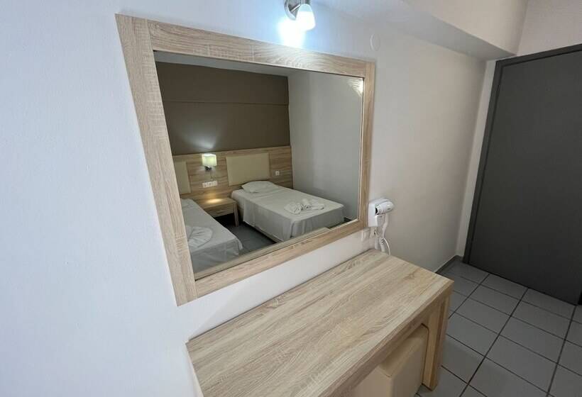 Acropolis Apartments