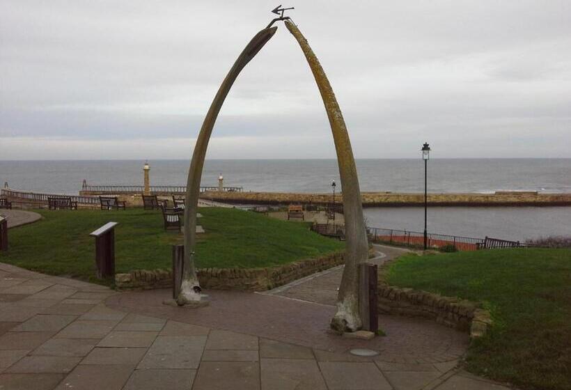 민박 Arundel House