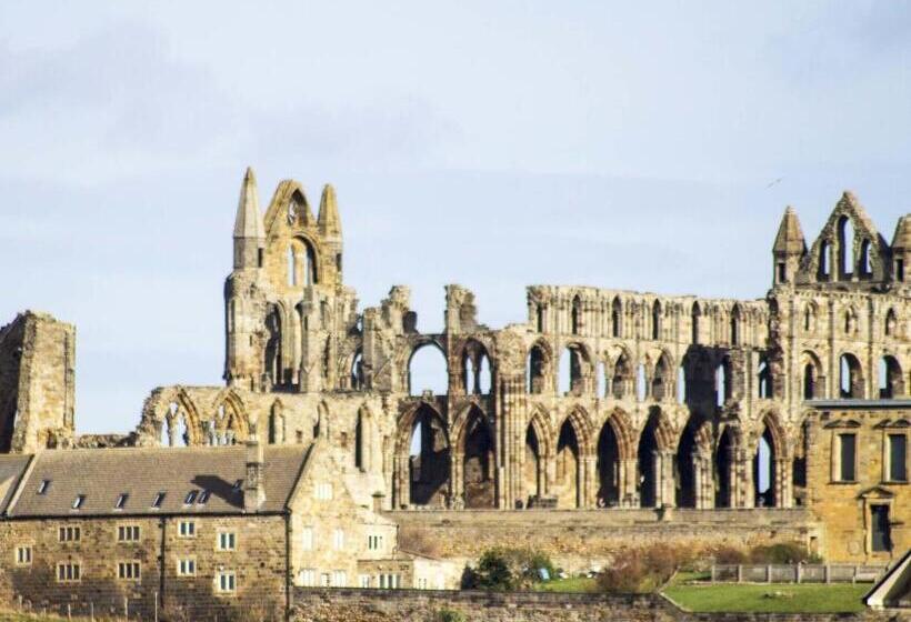 민박 Arundel House