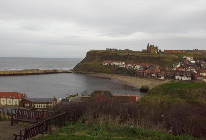 민박 Arundel House