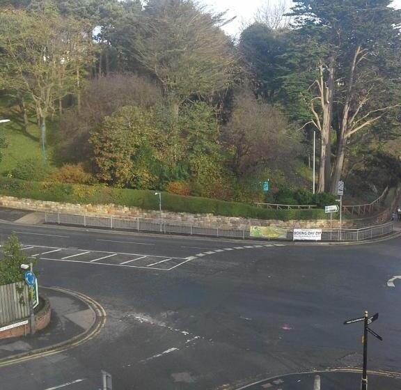 민박 Arundel House